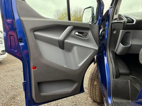 Ford Transit Custom 2.0 TDCi 290 Limited Panel Van 5dr Diesel Manual L1 H1 (163 g/km, 128 bhp) 42