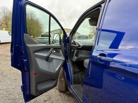Ford Transit Custom 2.0 TDCi 290 Limited Panel Van 5dr Diesel Manual L1 H1 (163 g/km, 128 bhp) 41