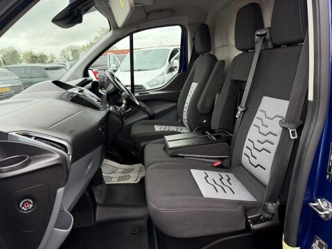Ford Transit Custom 2.0 TDCi 290 Limited Panel Van 5dr Diesel Manual L1 H1 (163 g/km, 128 bhp) 31
