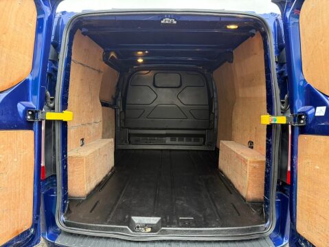 Ford Transit Custom 2.0 TDCi 290 Limited Panel Van 5dr Diesel Manual L1 H1 (163 g/km, 128 bhp) 35