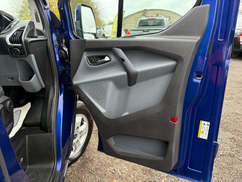 Ford Transit Custom 2.0 TDCi 290 Limited Panel Van 5dr Diesel Manual L1 H1 (163 g/km, 128 bhp) 37