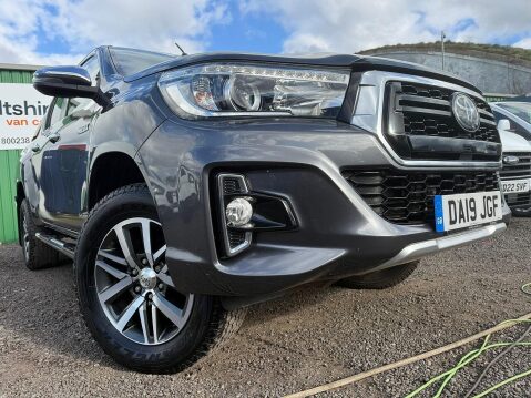 Toyota Hilux 2.4 D-4D Invincible X Pickup Double Cab 4dr Diesel Auto 4WD Euro 6 (TSS, 3. 55