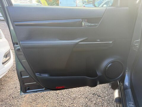 Toyota Hilux 2.4 D-4D Invincible X Pickup Double Cab 4dr Diesel Auto 4WD Euro 6 (TSS, 3. 34