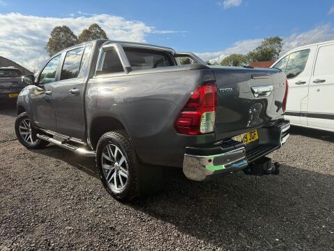 Toyota Hilux 2.4 D-4D Invincible X Pickup Double Cab 4dr Diesel Auto 4WD Euro 6 (TSS, 3. 4
