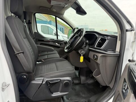 Ford Transit Custom 2.0 300 EcoBlue Limited Panel Van 5dr Diesel Manual L2 H1 Euro 6 (s/s) (130 14
