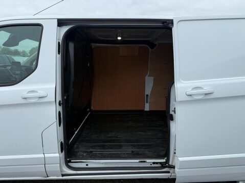 Ford Transit Custom 2.0 300 EcoBlue Limited Panel Van 5dr Diesel Manual L2 H1 Euro 6 (s/s) (130 36