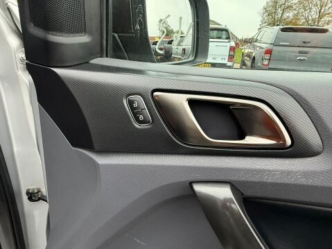 Ford Ranger 3.2 TDCi Wildtrak Pickup Double Cab 4dr Diesel Auto 4WD Euro 5 (200 ps) 51