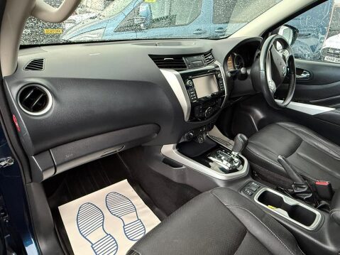 Nissan Navara 2.3 dCi Tekna Pickup Double Cab 4dr Diesel Auto 4WD Euro 6 (190 ps) 24