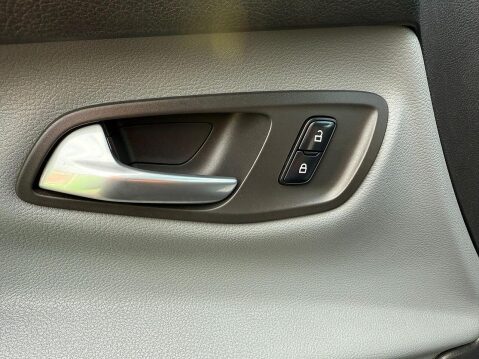 Ford Transit Custom 2.0 TDCi 290 Limited Panel Van 5dr Diesel Manual L2 H1 157 g/km, 128 bhp) 2 22