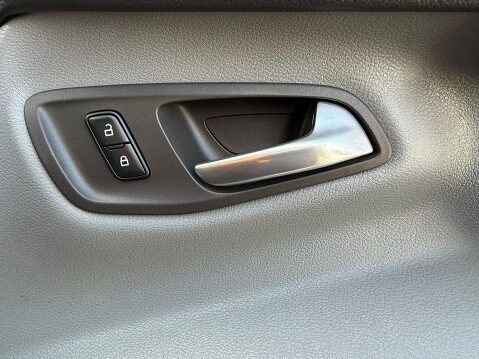 Ford Transit Custom 2.0 TDCi 290 Limited Panel Van 5dr Diesel Manual L2 H1 157 g/km, 128 bhp) 2 20