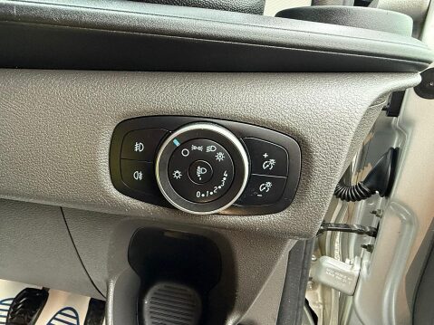 Ford Transit Custom 2.0 300 EcoBlue Limited Crew Van Double Cab 5dr Diesel Manual L1 H1 Euro 6 22