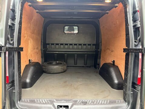 Ford Transit Custom 2.0 TDCi 310 Limited Combi Van 6dr Diesel Manual L2 H1 (165 g/km, 128 bhp) 44