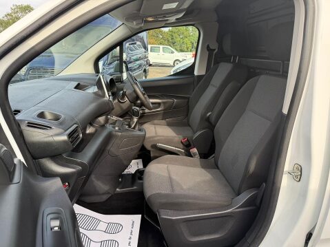 Vauxhall Combo 1.6 Turbo D 2300 Sportive Panel Van 4dr Diesel Manual L1 H1 Euro 6 (s/s) (1 26