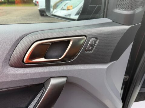 Ford Ranger 3.2 TDCi Wildtrak Pickup Double Cab 4dr Diesel Auto 4WD Euro 5 (200 ps) 35