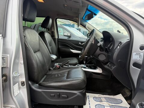 Nissan Navara 2.3 dCi Tekna Pickup Double Cab 4dr Diesel Auto 4WD Euro 6 (190 ps) 21