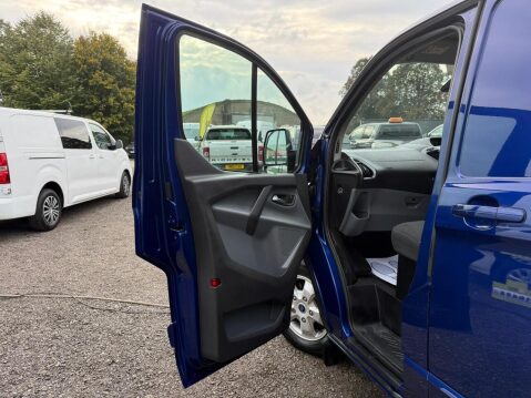 Ford Transit Custom 2.0 TDCi 270 Limited Panel Van 5dr Diesel Manual L1 H1 (163 g/km, 128 bhp) 40