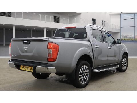 Nissan Navara 2.3 dCi Tekna Pickup Double Cab 4dr Diesel Auto 4WD Euro 6 (190 ps) 1