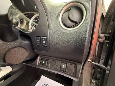 Nissan Navara 2.3 dCi Tekna Pickup Double Cab 4dr Diesel Auto 4WD Euro 6 (190 ps) 15