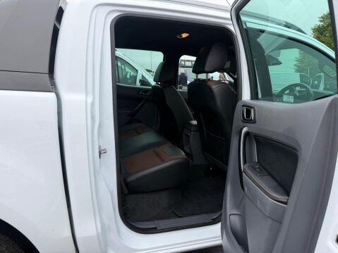 Ford Ranger 3.2 TDCi Wildtrak Pickup Double Cab 4dr Diesel Auto 4WD Euro 5 (200 ps) 36
