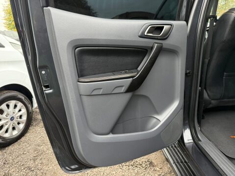 Ford Ranger 3.2 TDCi Wildtrak Pickup Double Cab 4dr Diesel Auto 4WD Euro 5 (200 ps) 36