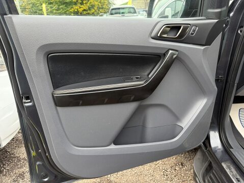 Ford Ranger 3.2 TDCi Wildtrak Pickup Double Cab 4dr Diesel Auto 4WD Euro 5 (200 ps) 39