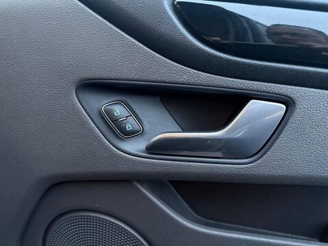 Ford Transit Custom 2.0 300 EcoBlue Limited Panel Van 5dr Diesel Manual L1 H1 Euro 6 (s/s) (130 17