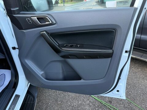 Ford Ranger 3.2 TDCi Wildtrak Pickup Double Cab 4dr Diesel Auto 4WD Euro 5 (200 ps) 36