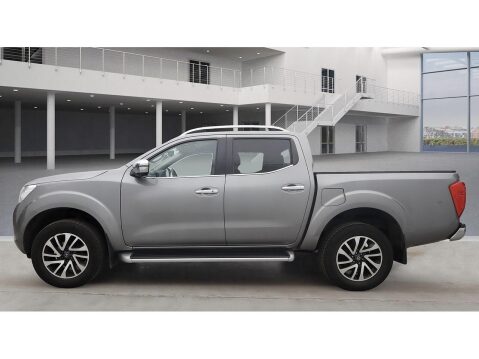 Nissan Navara 2.3 dCi Tekna Pickup Double Cab 4dr Diesel Manual 4WD Euro 6 (s/s) (190 ps) 6