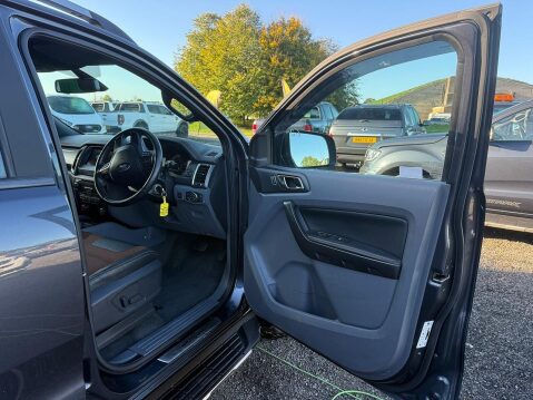 Ford Ranger 3.2 TDCi Wildtrak Pickup Double Cab 4dr Diesel Auto 4WD Euro 5 (200 ps) 50