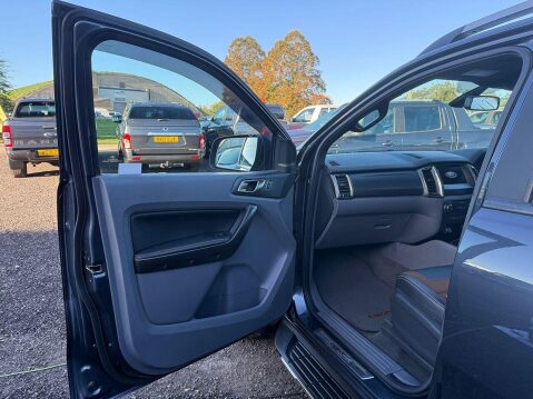 Ford Ranger 3.2 TDCi Wildtrak Pickup Double Cab 4dr Diesel Auto 4WD Euro 5 (200 ps) 45