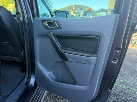 Ford Ranger 3.2 TDCi Wildtrak Pickup Double Cab 4dr Diesel Auto 4WD Euro 5 (200 ps) 44