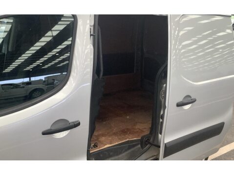 Peugeot Partner 1.6 BlueHDi 854 Professional Panel Van 5dr Diesel Manual L1 (112 g/km, 97.6 31