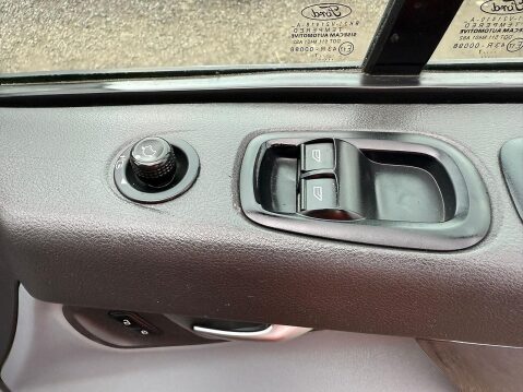 Ford Transit Custom 2.0 TDCi 290 Limited Panel Van 5dr Diesel Manual L2 H1 (157 g/km, 128 bhp) 24