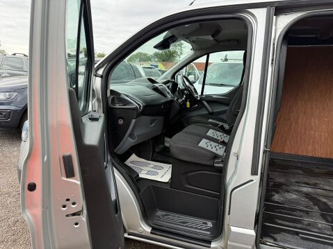 Ford Transit Custom 2.0 TDCi 290 Limited Panel Van 5dr Diesel Manual L2 H1 (157 g/km, 128 bhp) 52