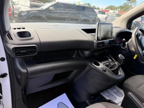 Vauxhall Combo 1.6 Turbo D 2300 Sportive Panel Van 4dr Diesel Manual L1 H1 Euro 6 (s/s) (1 19