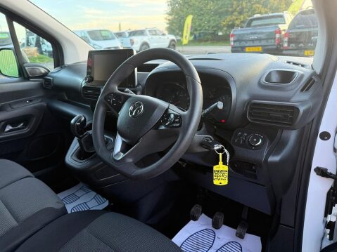 Vauxhall Combo 1.6 Turbo D 2300 Sportive Panel Van 4dr Diesel Manual L1 H1 Euro 6 (s/s) (1 36