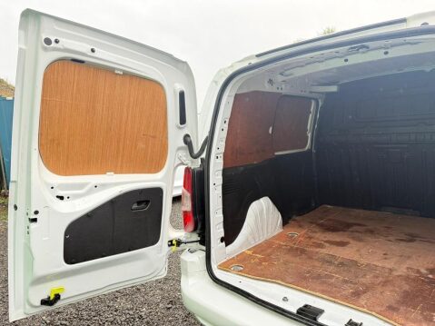 Vauxhall Combo 1.6 Turbo D 2300 Sportive Panel Van 4dr Diesel Manual L1 H1 Euro 6 (s/s) (1 40