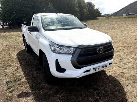 Toyota Hilux 2.4 D-4D Active Narrow Body 4WD Euro 6 2dr 18