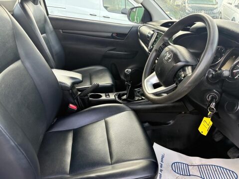 Toyota Hilux 2.4 D-4D Active Narrow Body 4WD Euro 6 2dr 28