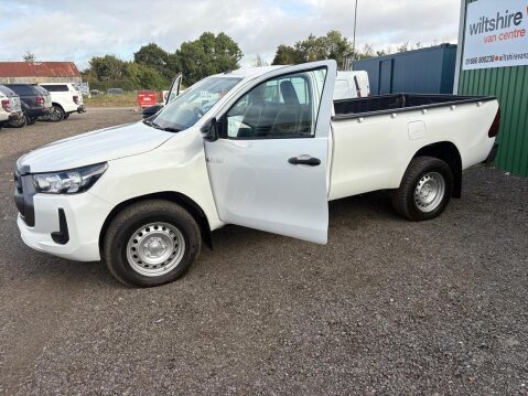 Toyota Hilux 2.4 D-4D Active Narrow Body 4WD Euro 6 2dr 12
