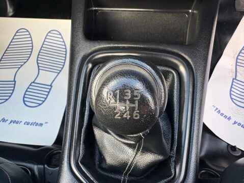 Toyota Hilux 2.4 D-4D Active Narrow Body 4WD Euro 6 2dr 33