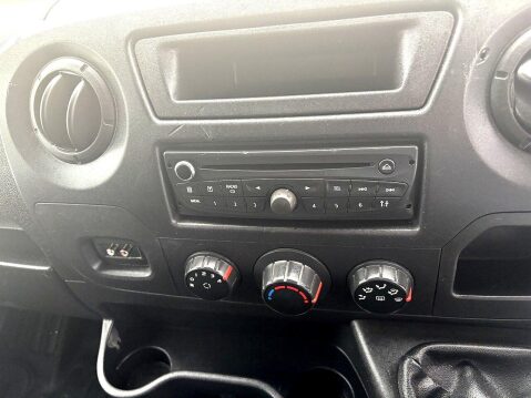 Renault Master 2.3 dCi ENERGY 35 Business RWD LWB Euro 5 (s/s) 4dr 26