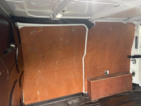 Ford Transit Custom 300 EcoBlue Limited aircon alloys heated seat Limited Spec 2.0 5dr Panel Va 38