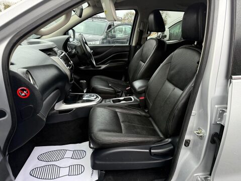 Nissan Navara 2.3 dCi Tekna Pickup Double Cab 4dr Diesel Auto 4WD Euro 6 (190 ps) 31