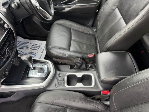 Nissan Navara 2.3 dCi Tekna Pickup Double Cab 4dr Diesel Auto 4WD Euro 6 (190 ps) 26