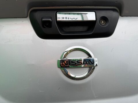 Nissan Navara 2.3 dCi Tekna Pickup Double Cab 4dr Diesel Auto 4WD Euro 6 (190 ps) 57