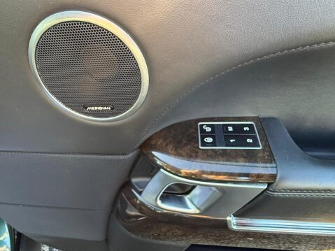 Land Rover Range Rover 4.4 SD V8 Vogue SE SUV 5dr Diesel Auto 4WD Euro 5 (339 ps) 22