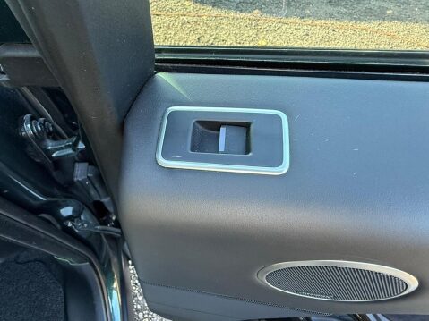 Land Rover Range Rover 4.4 SD V8 Vogue SE SUV 5dr Diesel Auto 4WD Euro 5 (339 ps) 59