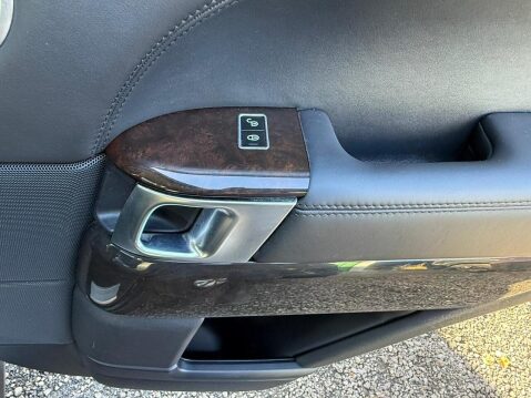 Land Rover Range Rover 4.4 SD V8 Vogue SE SUV 5dr Diesel Auto 4WD Euro 5 (339 ps) 25