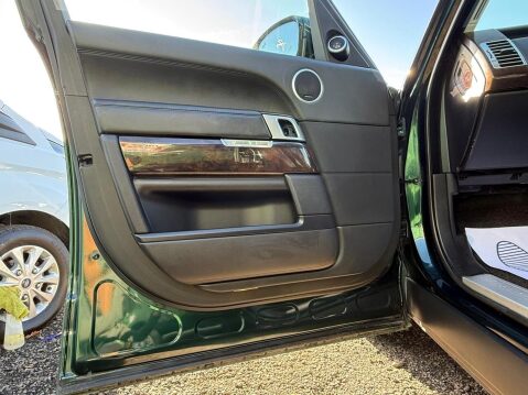 Land Rover Range Rover 4.4 SD V8 Vogue SE SUV 5dr Diesel Auto 4WD Euro 5 (339 ps) 34